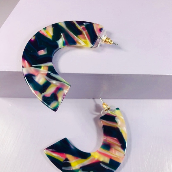 🆑 Blue Tortoise Half Circle Studs - Picture 7 of 7